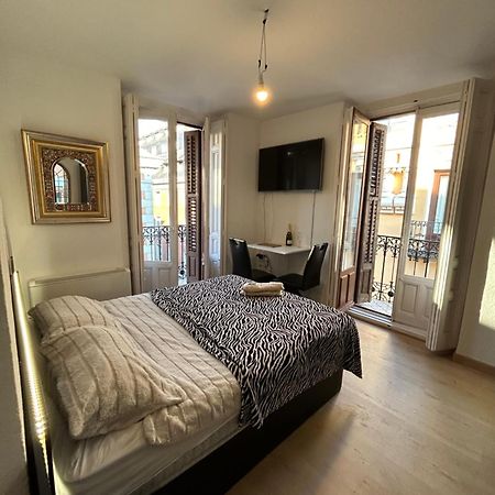 Room In Plaza Mayor Madrid Exteriör bild